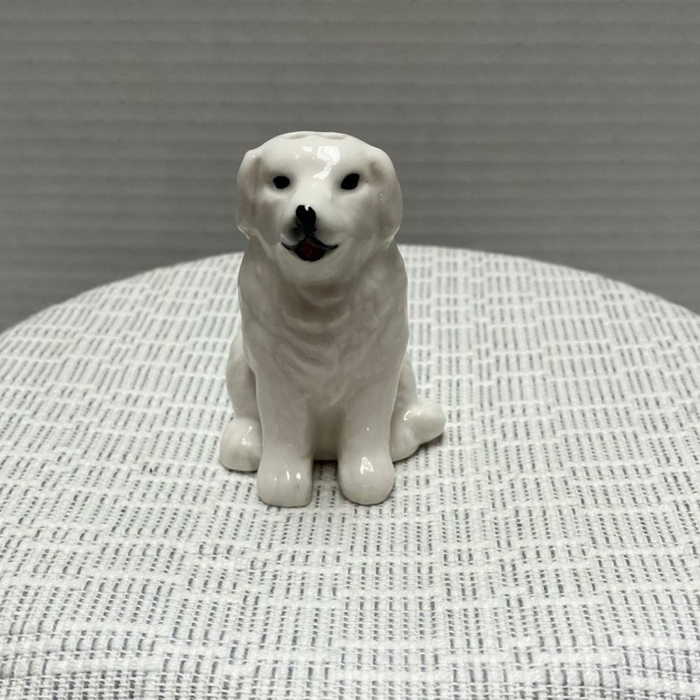 Ceramic Dog Salt and Pepper Shakers - Picture 5 of 7